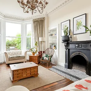 https://stylish-victorian-apartment-close-to-the-botanical.edinburghhotelsuk.org